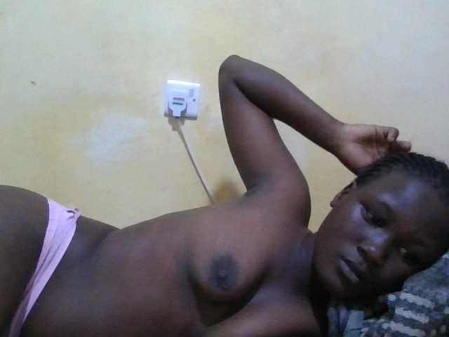 ebony-vannilah live cam on BongaCams