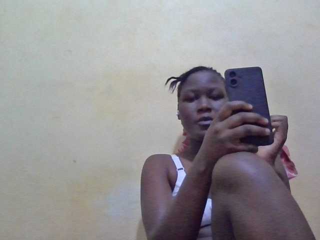 ebony-vannilah live cam on BongaCams
