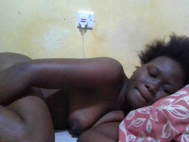 ebony-vannilah live cam on BongaCams