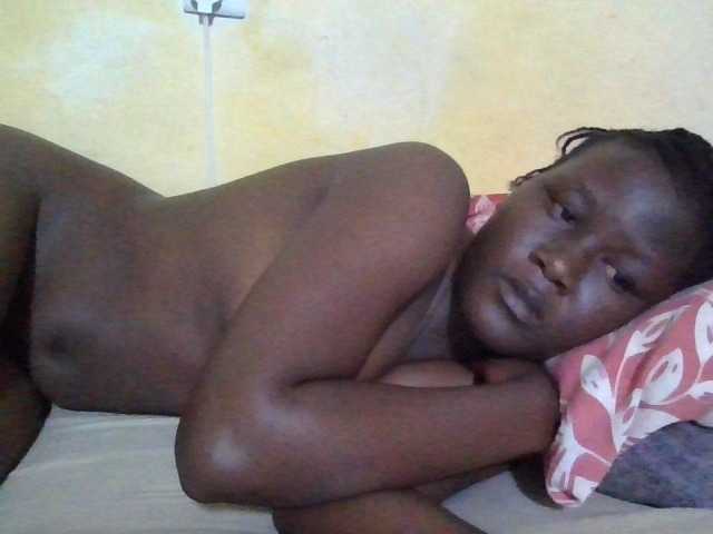 ebony-vannilah live cam on BongaCams