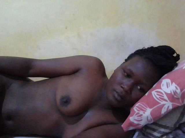 ebony-vannilah live cam on BongaCams