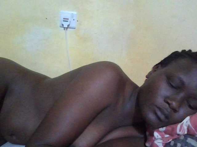 ebony-vannilah live cam on BongaCams