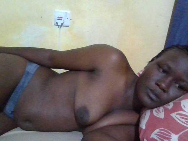 ebony-vannilah live cam on BongaCams
