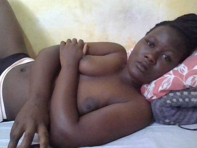 ebony-vannilah live cam on BongaCams