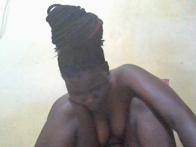 ebony-vannilah live cam on BongaCams