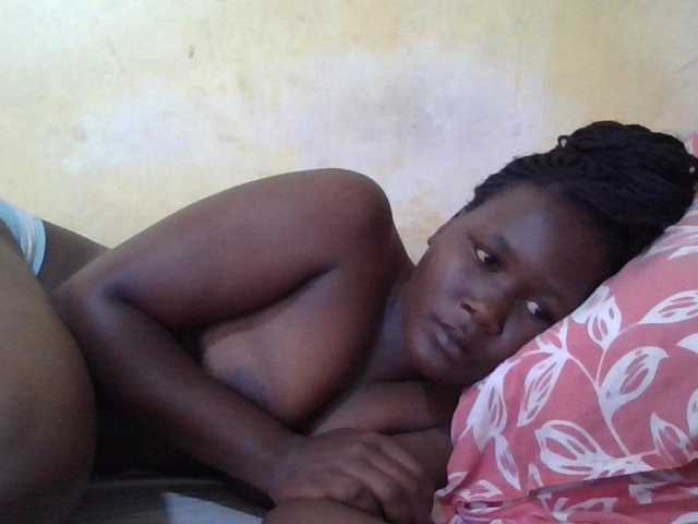 ebony-vannilah live cam on BongaCams