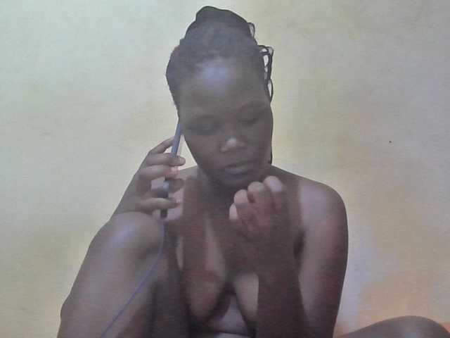 ebony-vannilah live cam on BongaCams