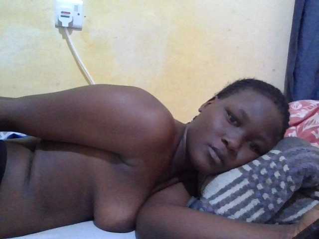 ebony-vannilah live cam on BongaCams