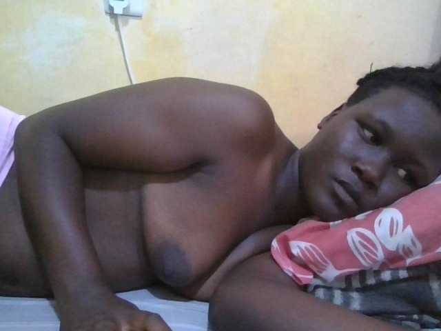 ebony-vannilah live cam on BongaCams