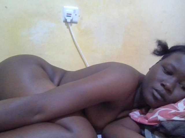 ebony-vannilah live cam on BongaCams