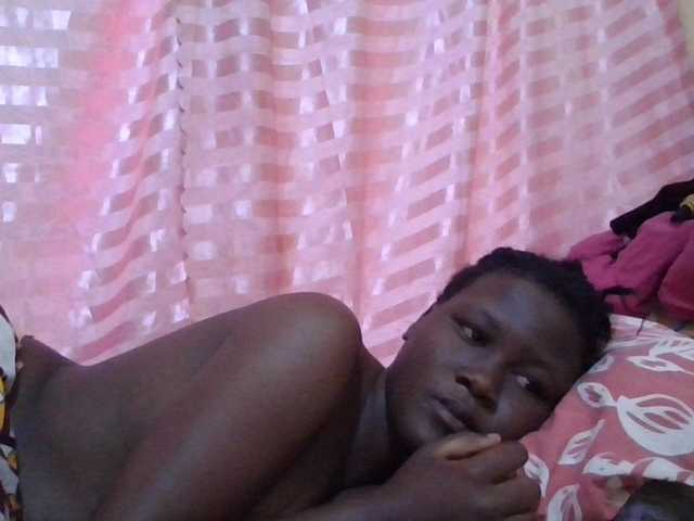 ebony-vannilah live cam on BongaCams