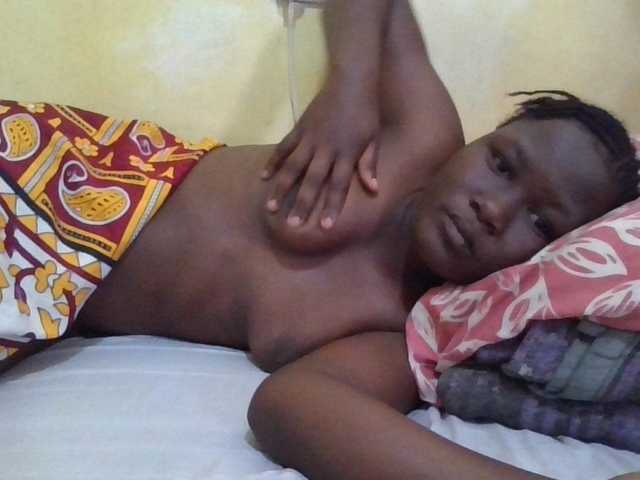 ebony-vannilah live cam on BongaCams