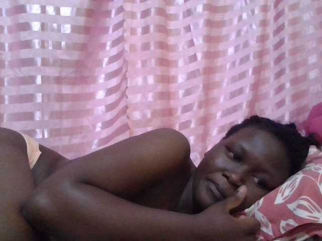 ebony-vannilah live cam on BongaCams