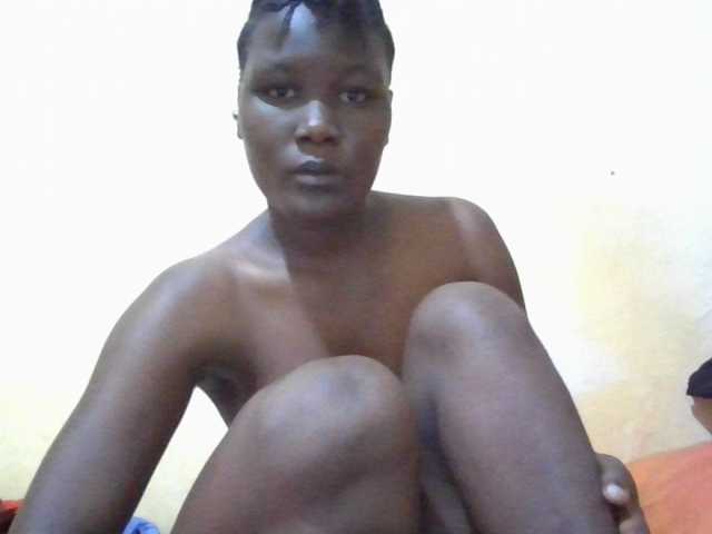 ebony-vannilah live cam on BongaCams