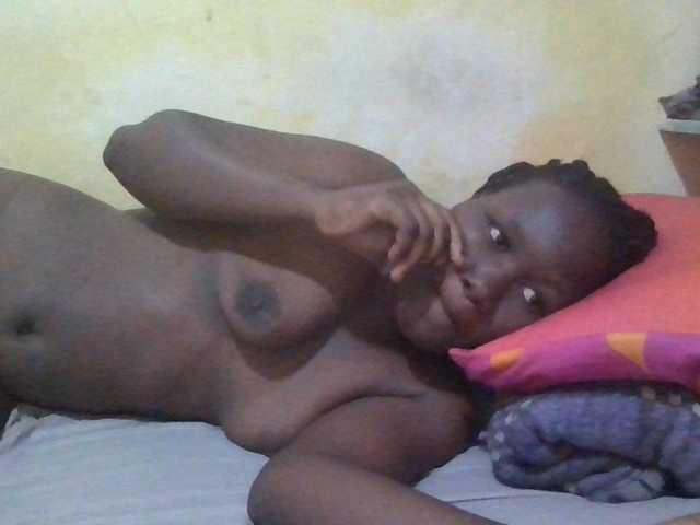 ebony-vannilah live cam on BongaCams