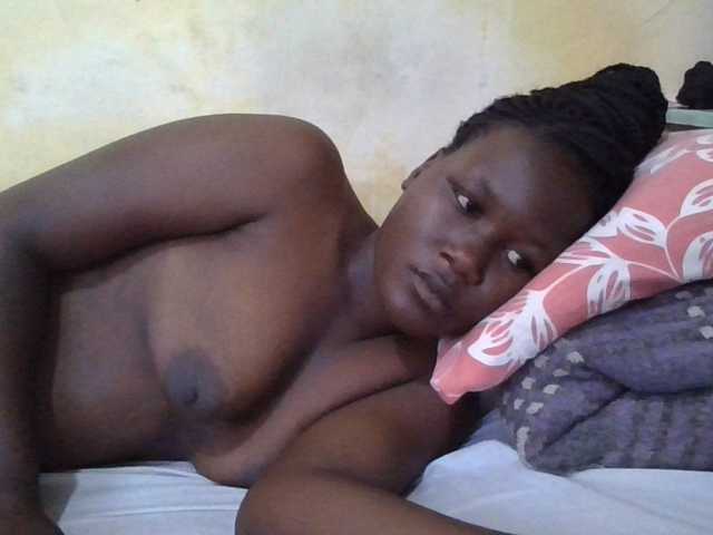 ebony-vannilah live cam on BongaCams