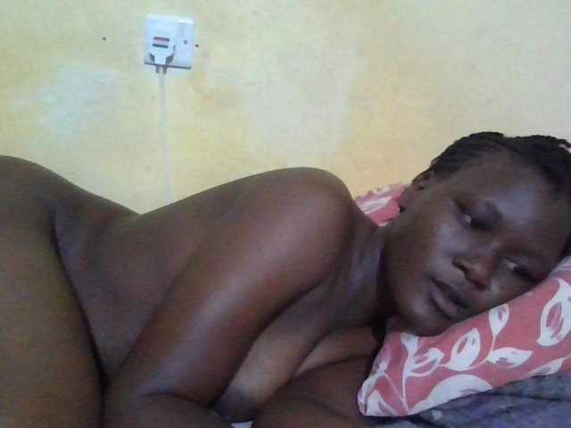 ebony-vannilah live cam on BongaCams