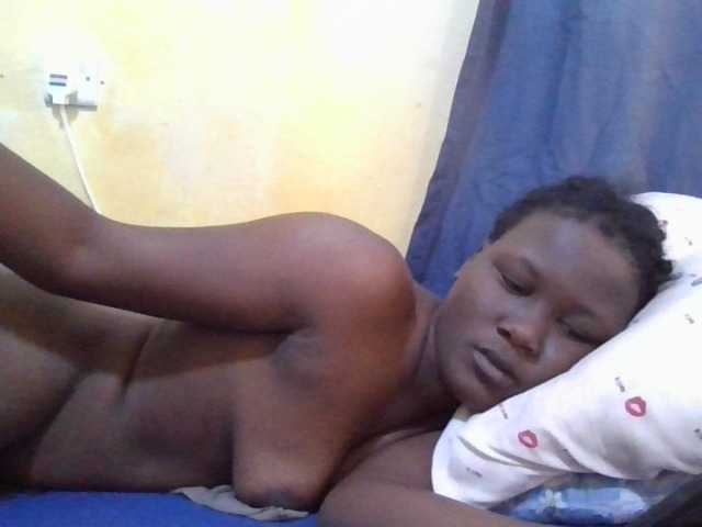 ebony-vannilah live cam on BongaCams