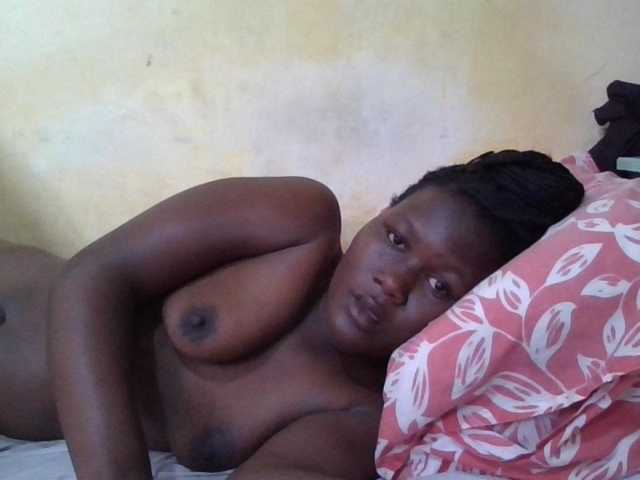 ebony-vannilah live cam on BongaCams