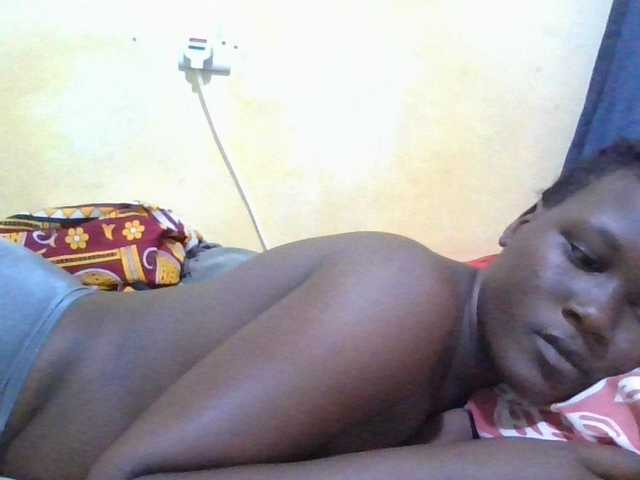 ebony-vannilah live cam on BongaCams