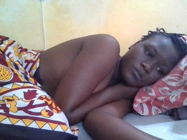 ebony-vannilah live cam on BongaCams