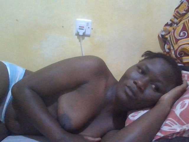 ebony-vannilah live cam on BongaCams
