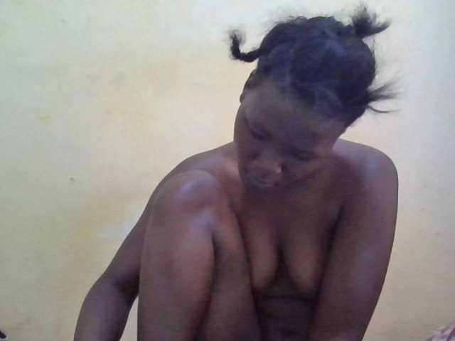 ebony-vannilah live cam on BongaCams