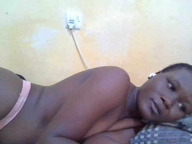 ebony-vannilah live cam on BongaCams