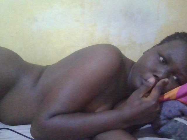 ebony-vannilah live cam on BongaCams