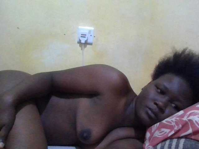 ebony-vannilah live cam on BongaCams