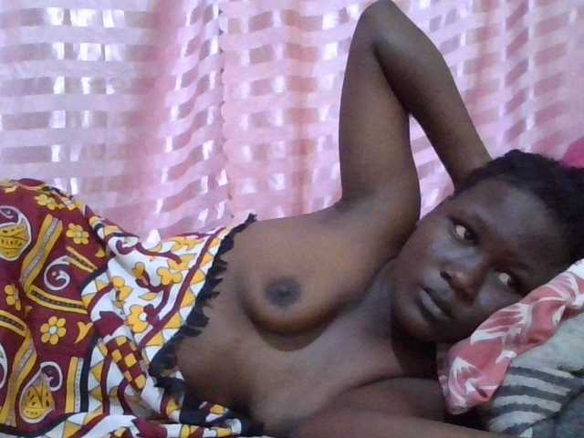 ebony-vannilah live cam on BongaCams