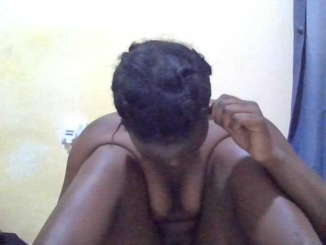 ebony-vannilah live cam on BongaCams