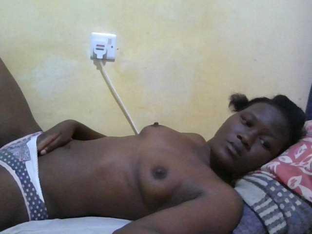ebony-vannilah live cam on BongaCams