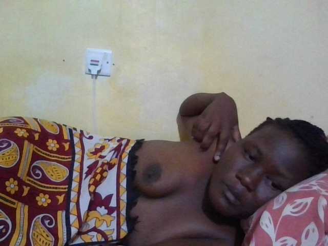 ebony-vannilah live cam on BongaCams