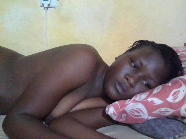 ebony-vannilah live cam on BongaCams