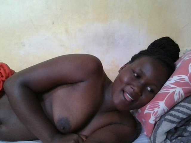 ebony-vannilah live cam on BongaCams