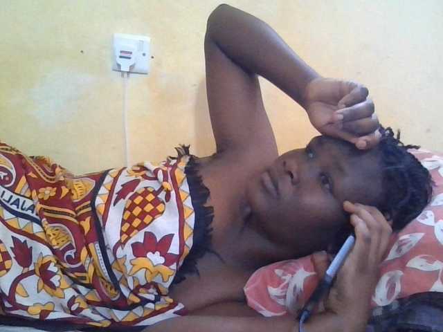 ebony-vannilah live cam on BongaCams