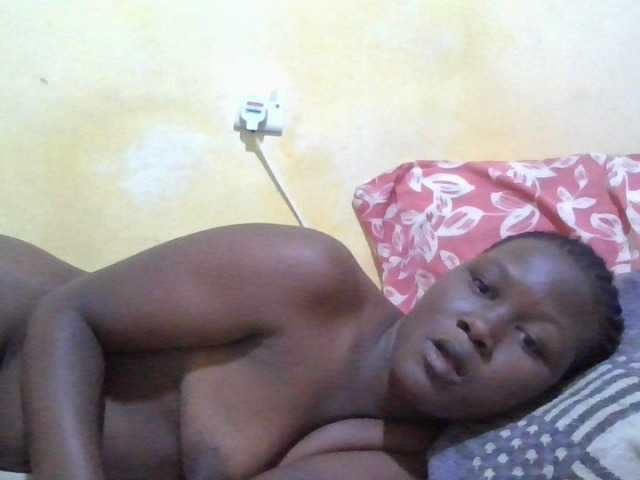 ebony-vannilah live cam on BongaCams