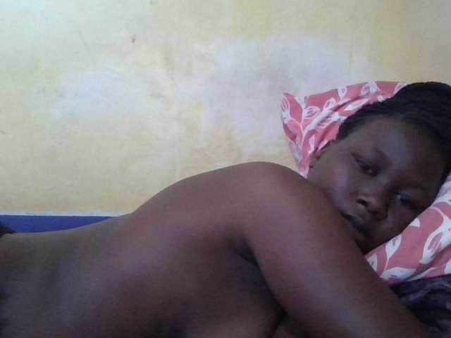 ebony-vannilah live cam on BongaCams