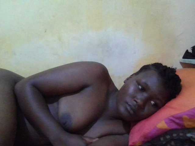 ebony-vannilah live cam on BongaCams