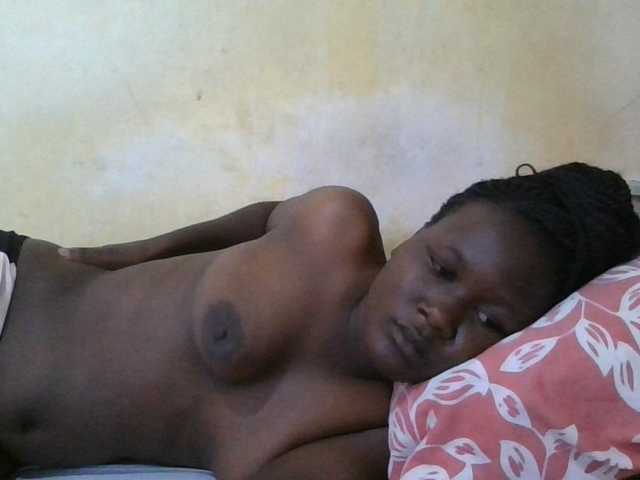 ebony-vannilah live cam on BongaCams