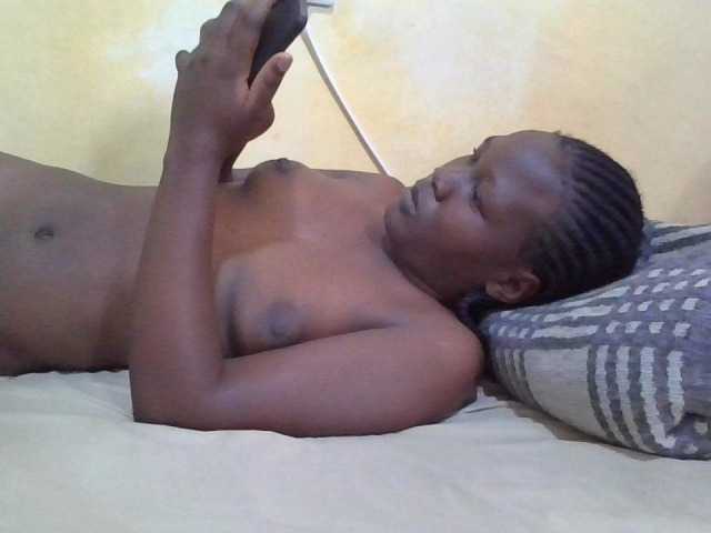 ebony-vannilah live cam on BongaCams