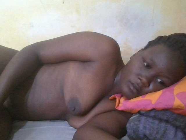 ebony-vannilah live cam on BongaCams