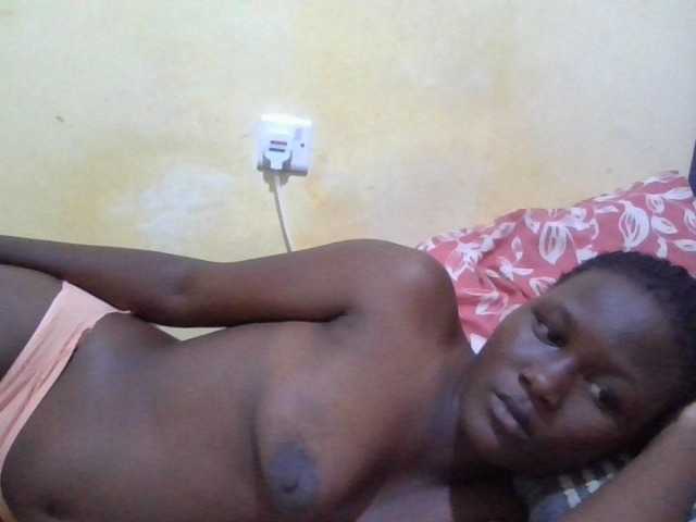 ebony-vannilah live cam on BongaCams