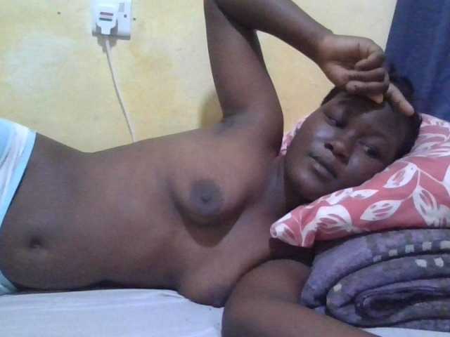 ebony-vannilah live cam on BongaCams
