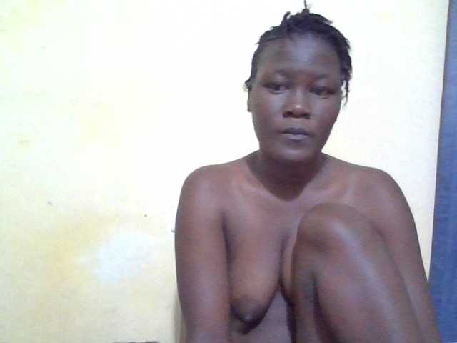 ebony-vannilah live cam on BongaCams