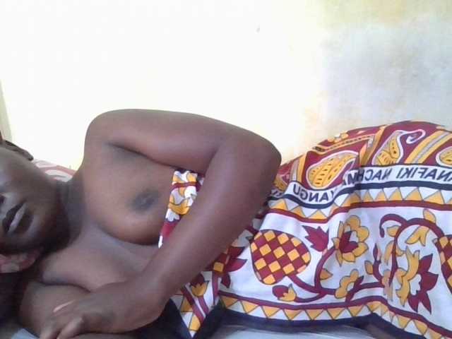 ebony-vannilah live cam on BongaCams