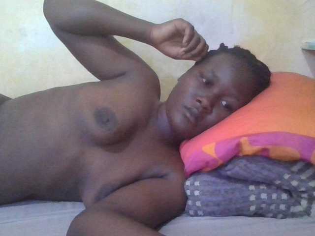ebony-vannilah live cam on BongaCams