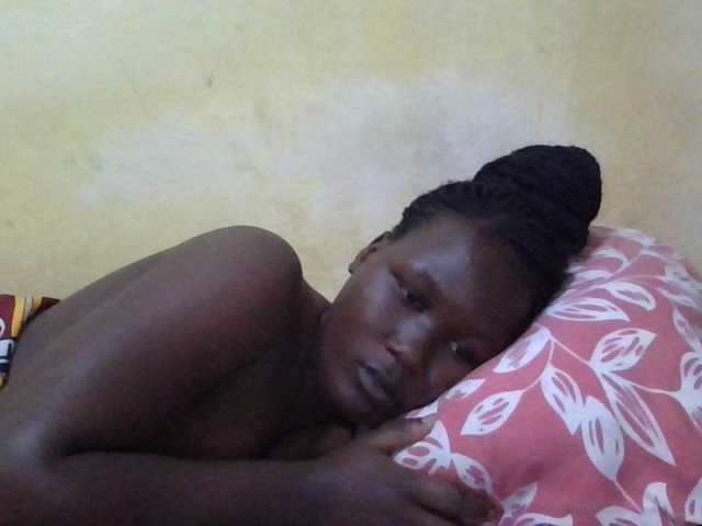 ebony-vannilah live cam on BongaCams