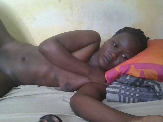ebony-vannilah live cam on BongaCams
